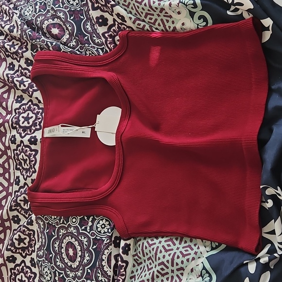 Anwnd Burgundy Tank Size M/L - Picture 2 of 4